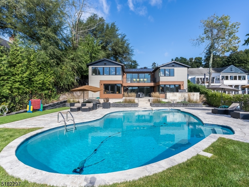 LAKE MOHAWK - Residential