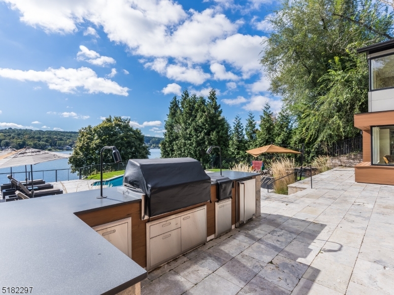 LAKE MOHAWK - Residential