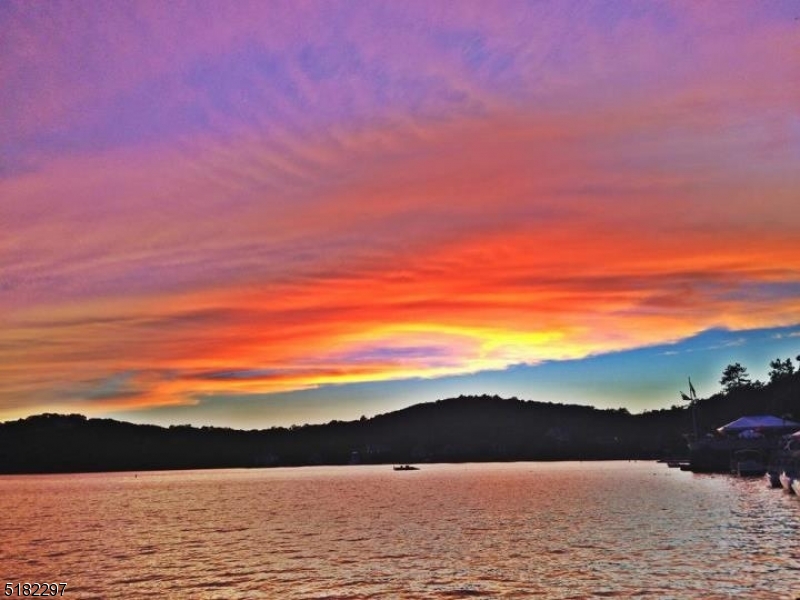 LAKE MOHAWK - Residential