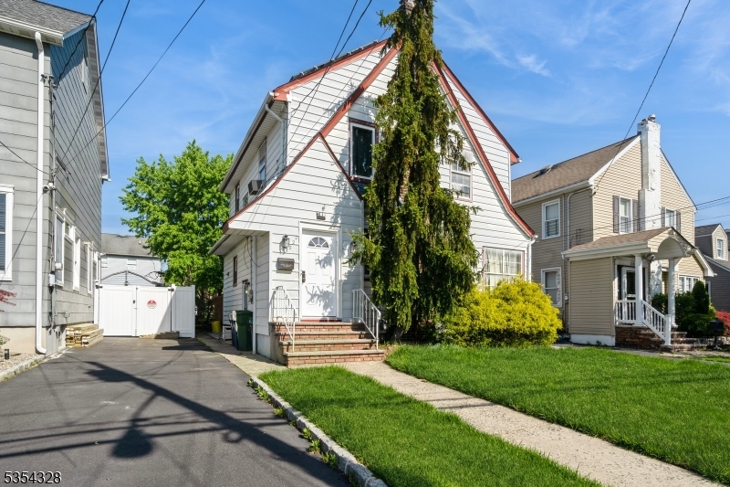 222 Yale Ter