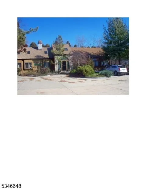 MLS: 3953561