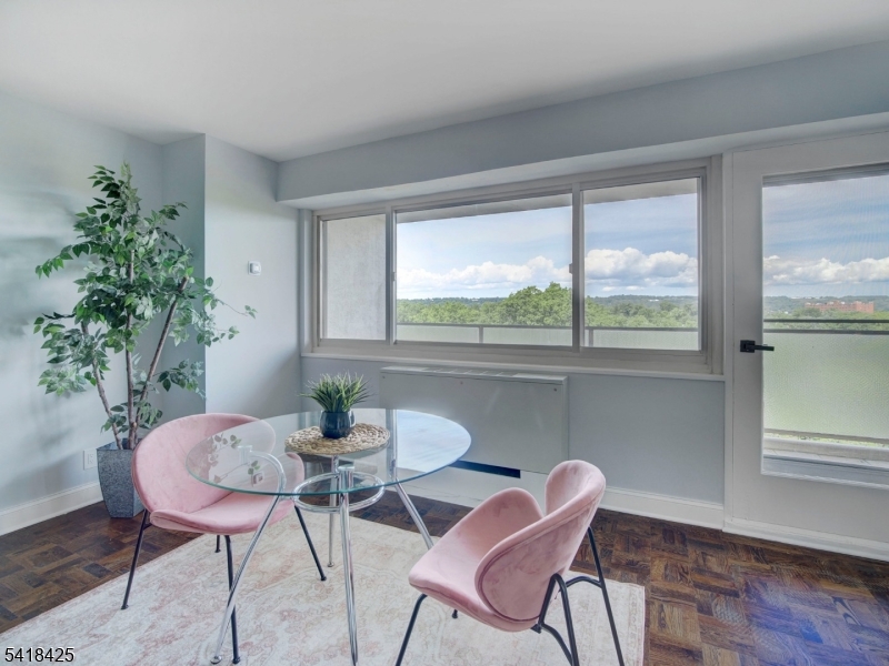 Harrison Park Towers - Residential