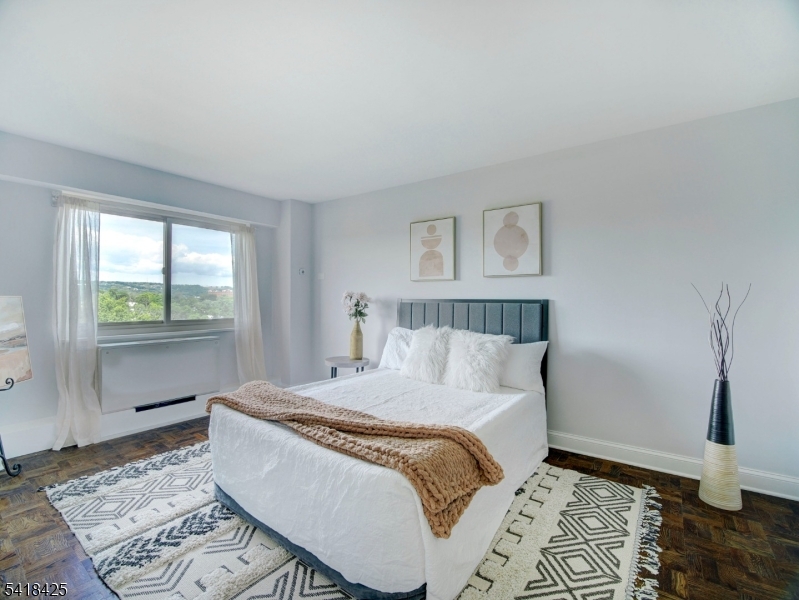 Harrison Park Towers - Residential