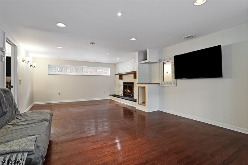 Lake Mohawk Golf Course - Residential