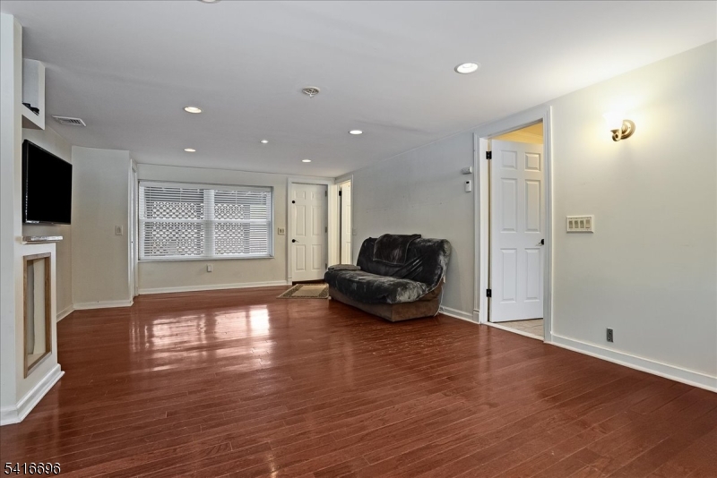 Lake Mohawk Golf Course - Residential