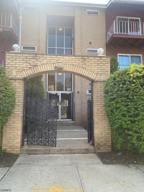 1018 Stuyvesant Ave Unit 2, Irvington Twp., NJ 07111 - MLS#: 3960029
