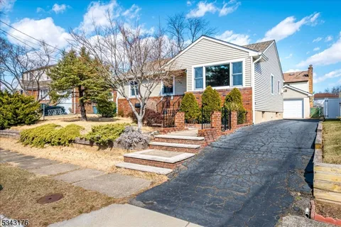 MLS: 3950072