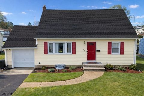 585 Mountainview Dr, North Plainfield Boro, NJ 07063 - #: 4014270