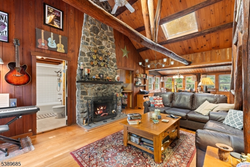 Cupsaw Lake - Residential