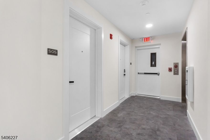 "Come and See" and be the first to occupy this brand-new construction apartment with "Great Views".  This beautiful unit features stunning views, stainless steel appliances, marble countertops,  in unit washer / dryer, gorgeous new flooring throughout, high-speed Wi-Fi and smart access technology.   Beyond your front door, residents enjoy a curated lifestyle with a rooftop lounge and entertainment space designed for both private relaxation and memorable gatherings. with expansive views.  Conveniently located across from St. Joseph's Medical Center and close proximity to public transportation and local shopping.