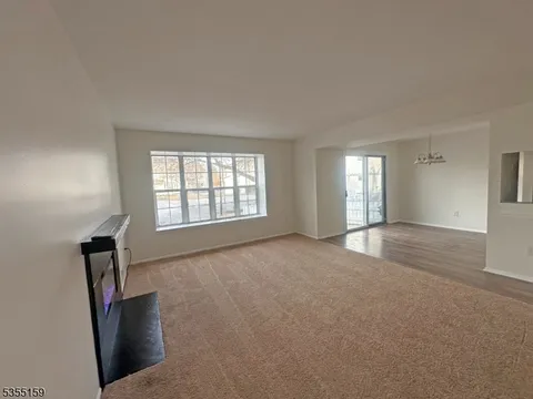 MLS: 3960542