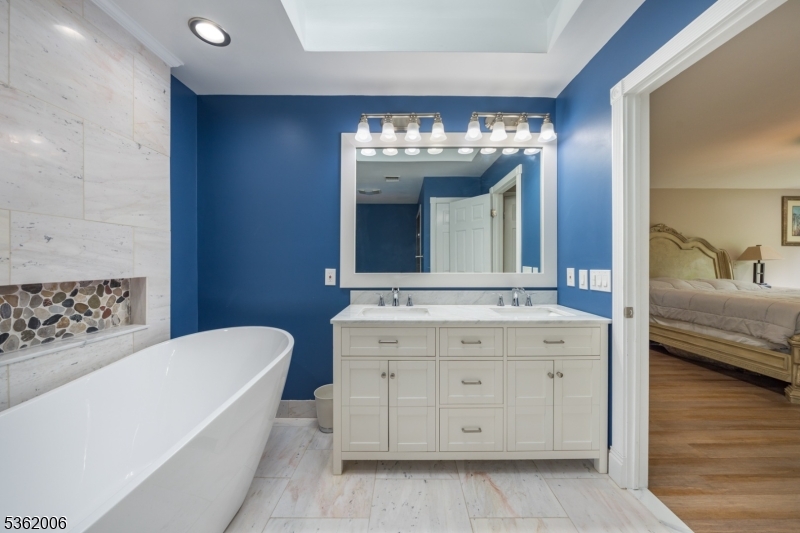 Woodland Hills - Residential