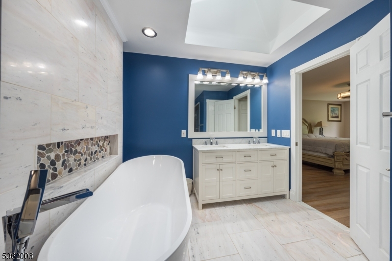 Woodland Hills - Residential