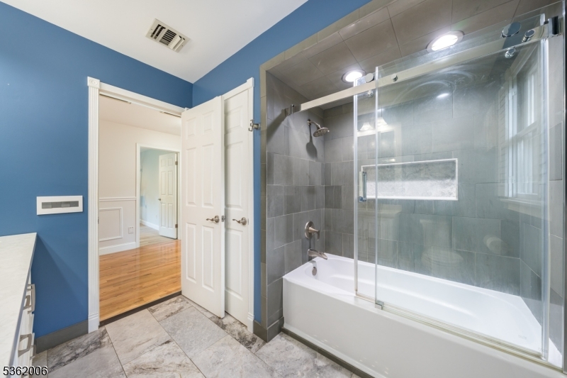 Woodland Hills - Residential