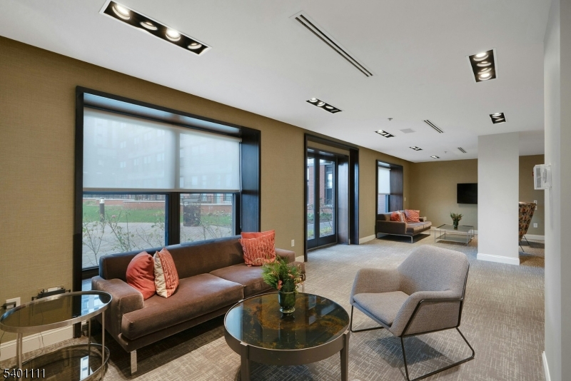 Grove Pointe - Residential