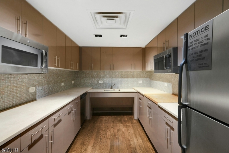 Grove Pointe - Residential