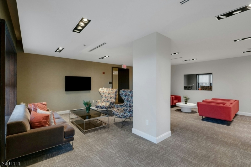 Grove Pointe - Residential