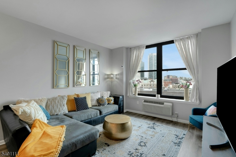 Grove Pointe - Residential