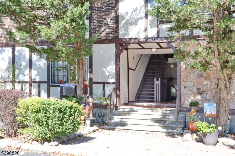 Ridge Gardens - Residential