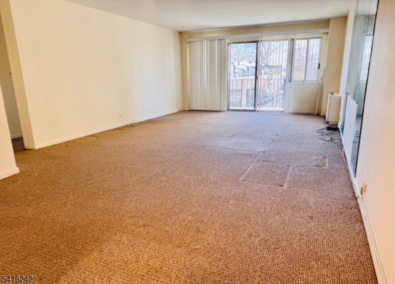 Marlboro House - Residential