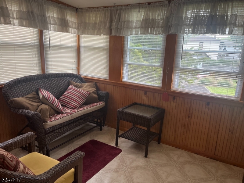 Woodland Park, New Jersey 07424, United States, 2 Bedrooms Bedrooms, ,2 BathroomsBathrooms,Residential,Pending,70027