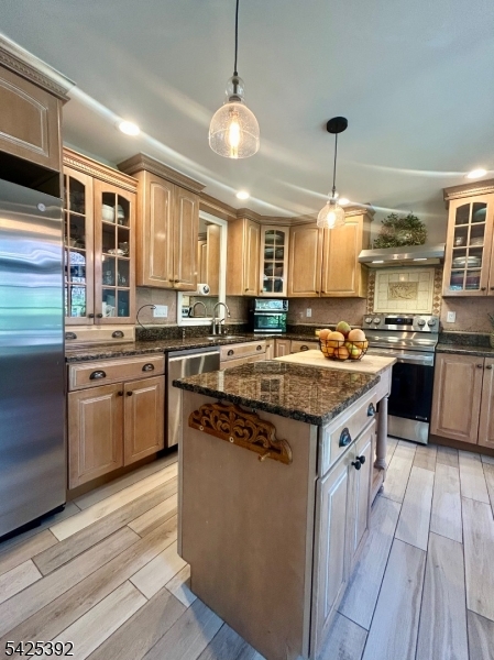 Rock Ridge Lake community - Residential