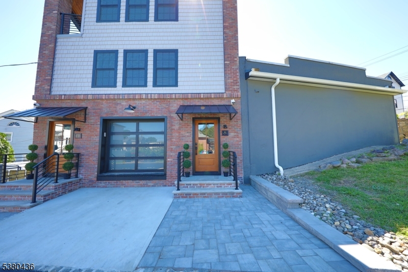 Downtown - Residential Lease