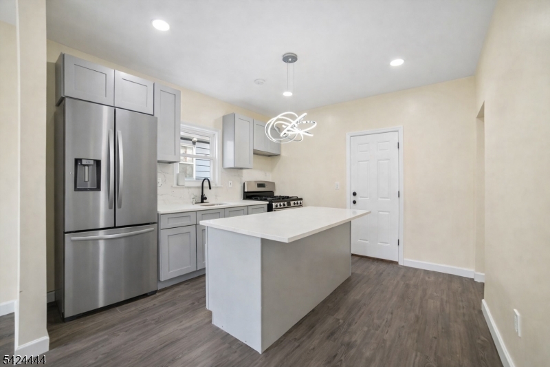 Elmwood Park - Residential Income