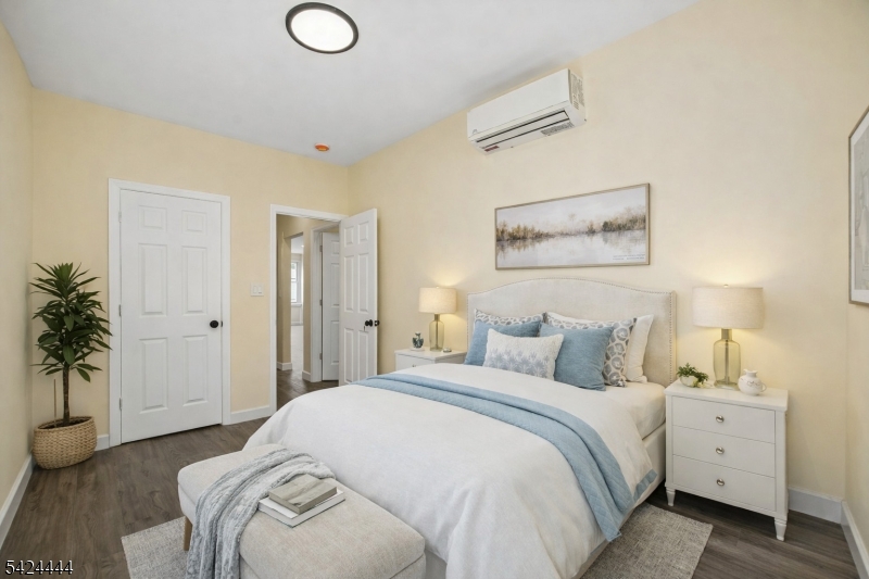 Elmwood Park - Residential Income