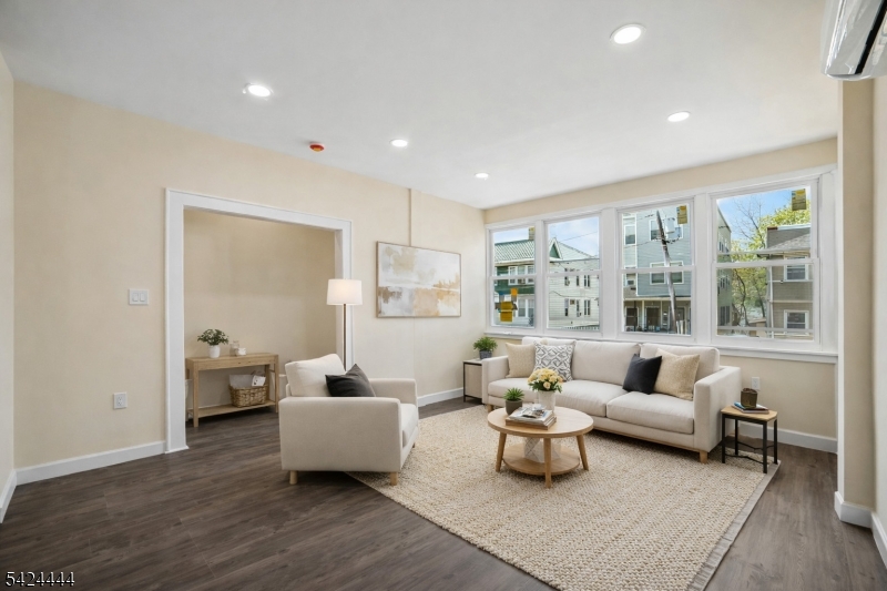 Elmwood Park - Residential Income