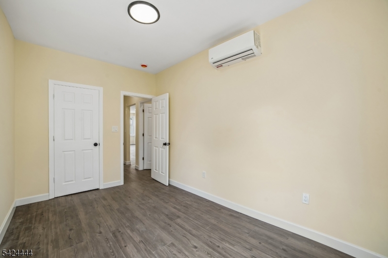 Elmwood Park - Residential Income