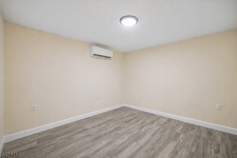 Elmwood Park - Residential Income