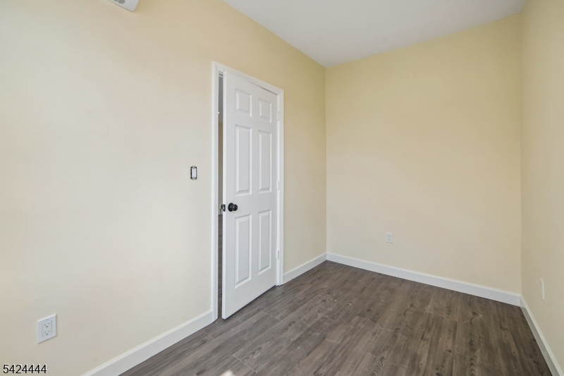 Elmwood Park - Residential Income