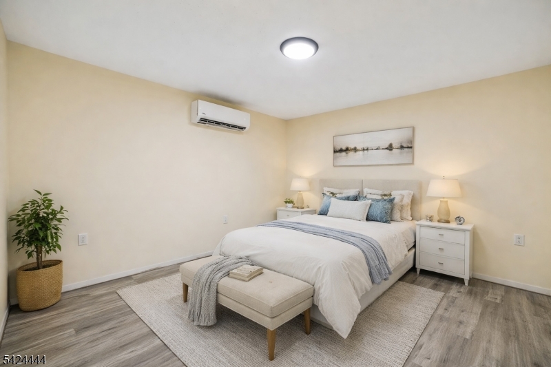 Elmwood Park - Residential Income