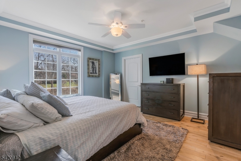 Lakeside Villas - Residential