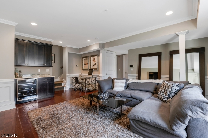 Lakeside Villas - Residential