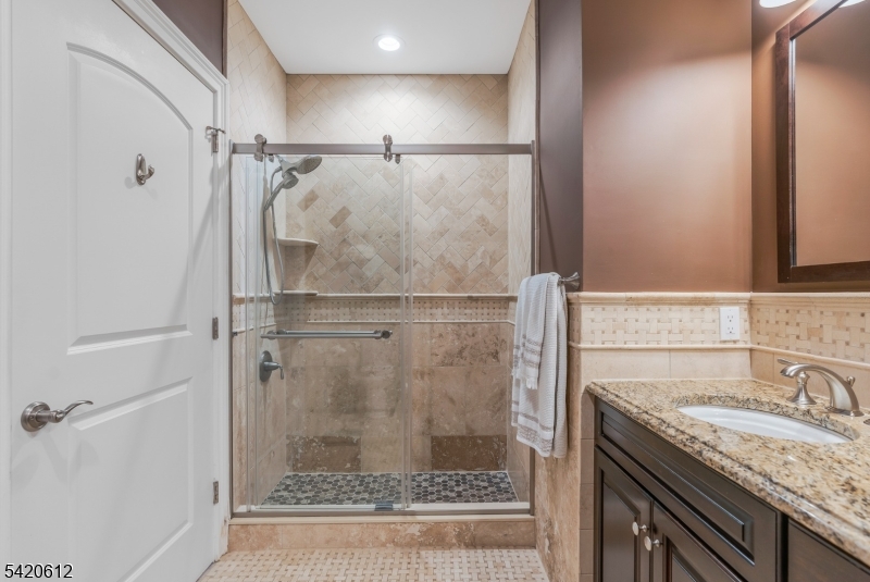 Lakeside Villas - Residential