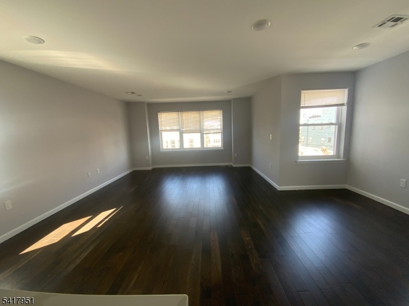 CENTRALWARD - Residential Income