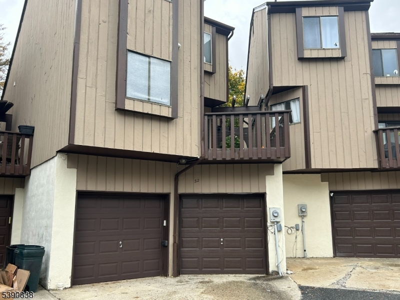 Hastings Square - Residential Lease