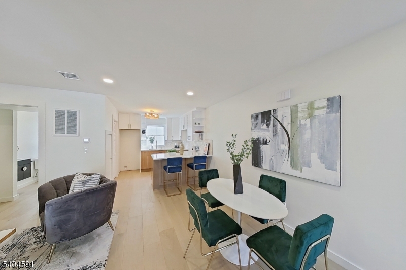 Javier Hill Townhouses - Residential