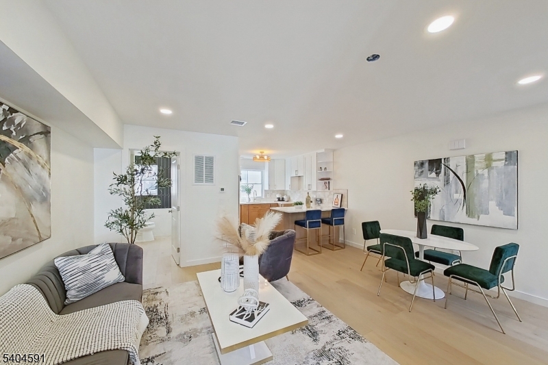 Javier Hill Townhouses - Residential