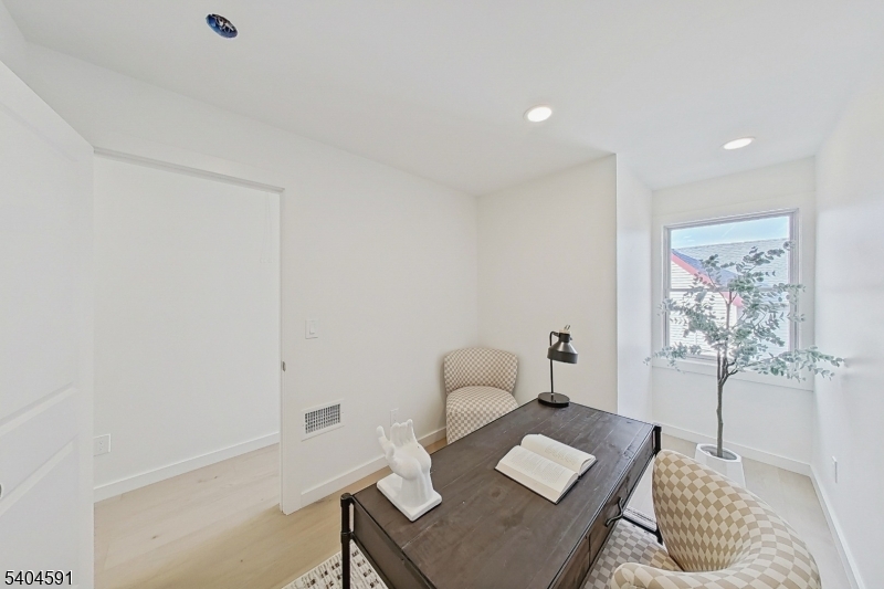 Javier Hill Townhouses - Residential