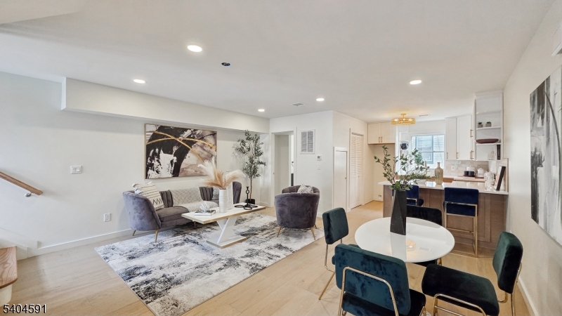 Javier Hill Townhouses - Residential