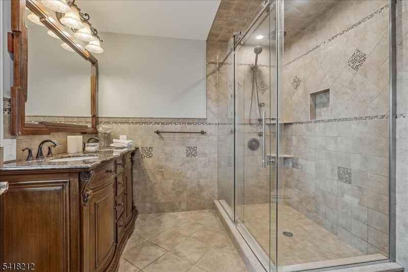 Riker Hill - Residential