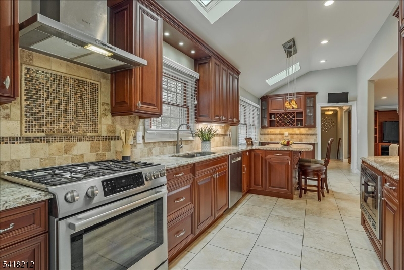 Riker Hill - Residential