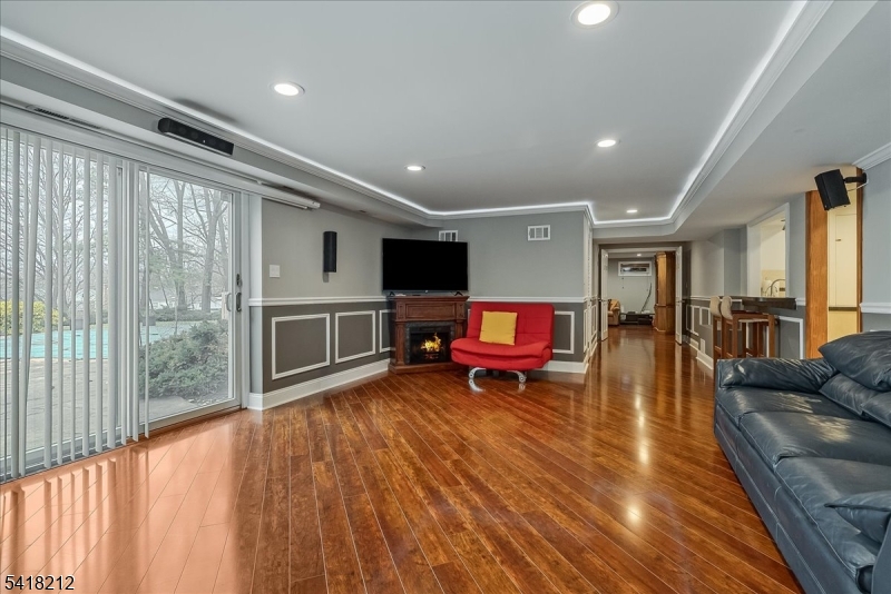 Riker Hill - Residential