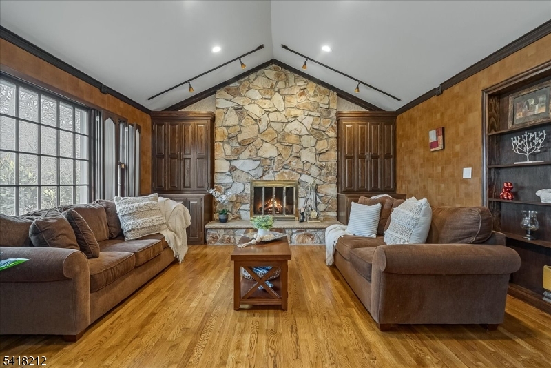 Riker Hill - Residential