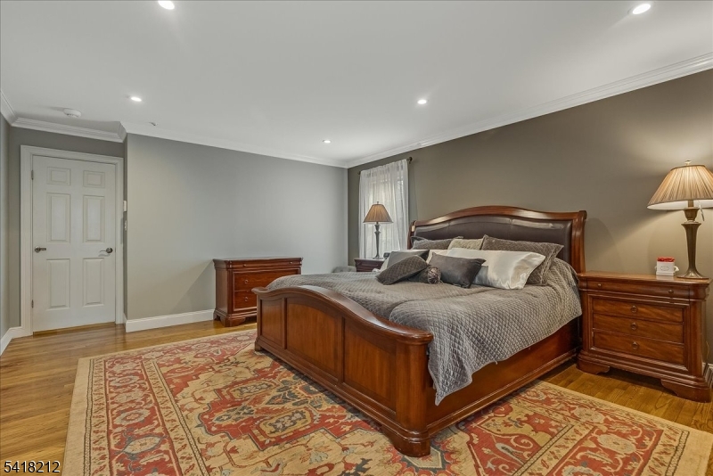 Riker Hill - Residential