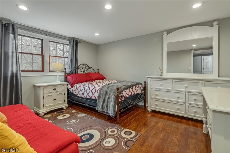 Riker Hill - Residential