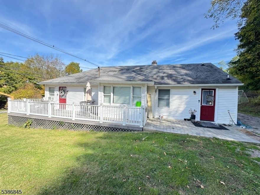 3-bedroom 1 bathroom ranch. Recently renovated. Hardwood flooring throughout. Updated kitchen with newer appliances, newer bathroom & all serviced by NATURAL GAS! All one floor living. Full basement ready for you to finish or tons or storage space!